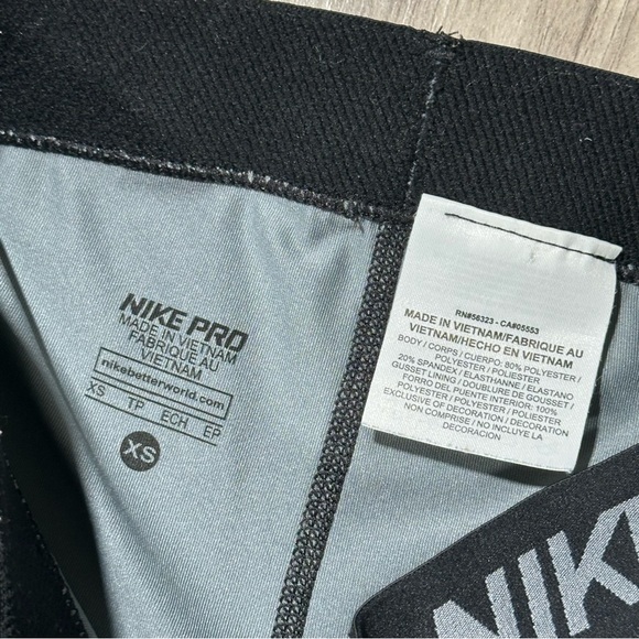 NIKE PRO Black Gray Snakeskin Print DRI-FIT Compression VIXEN Capri XS - Picture 9 of 12